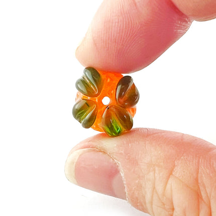 top of the range glass bead showing the large 1.5mm central hole