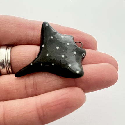 Ceramic Stingray Pendant - Black