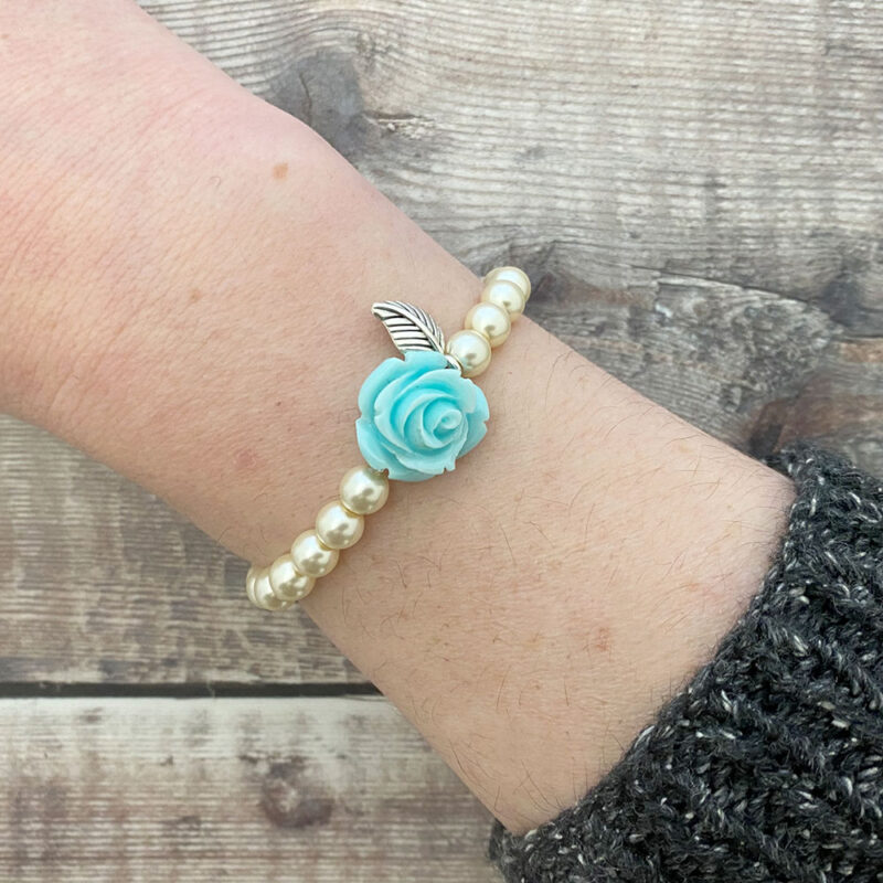 Pearl Rose Bracelet Kit worn