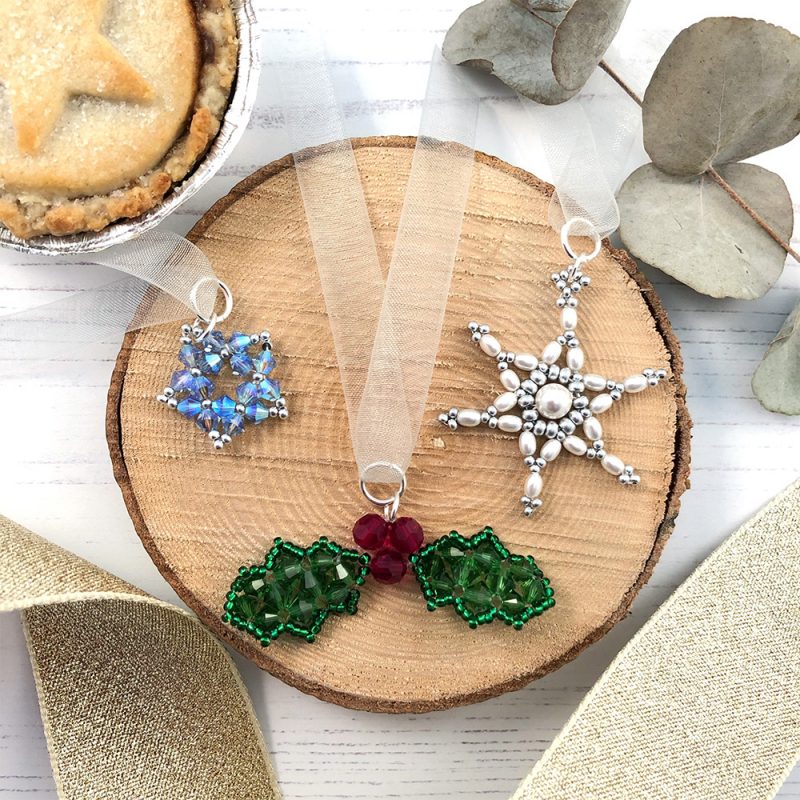 Festive Decorations trio Pattern