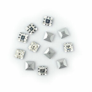 6x6mm Crystal (Foiled) Sew on Loch Square Preciosa Crystal