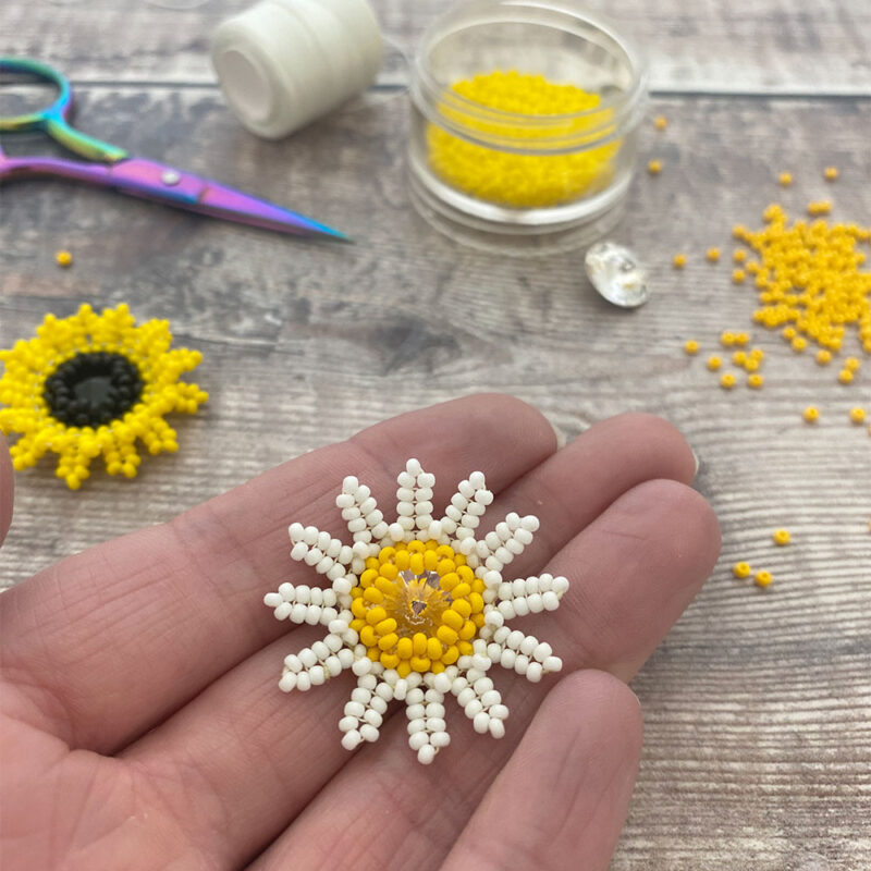 Beaded Flower Jewellery Workshop daisy