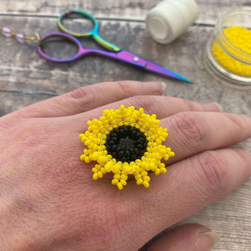 Beaded Flower Jewellery Workshop sunflower