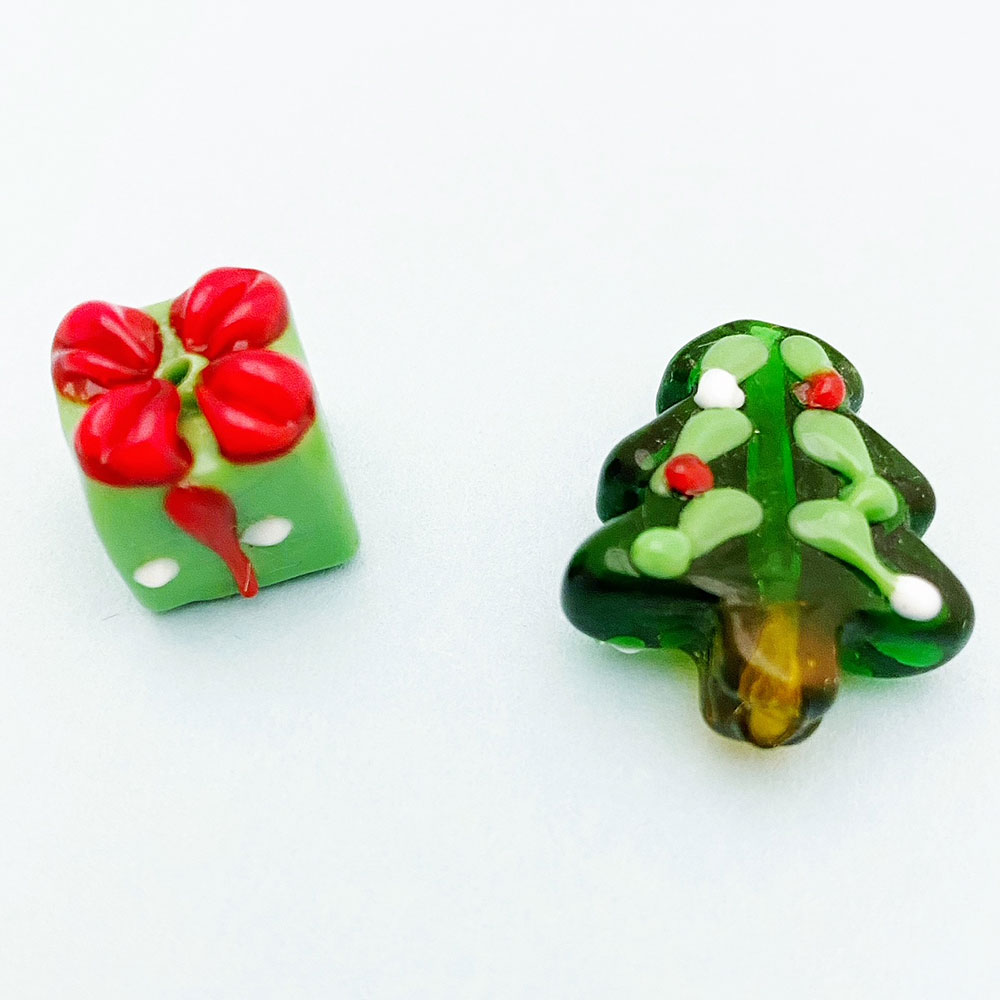 glss christmas tree and christmas present beads